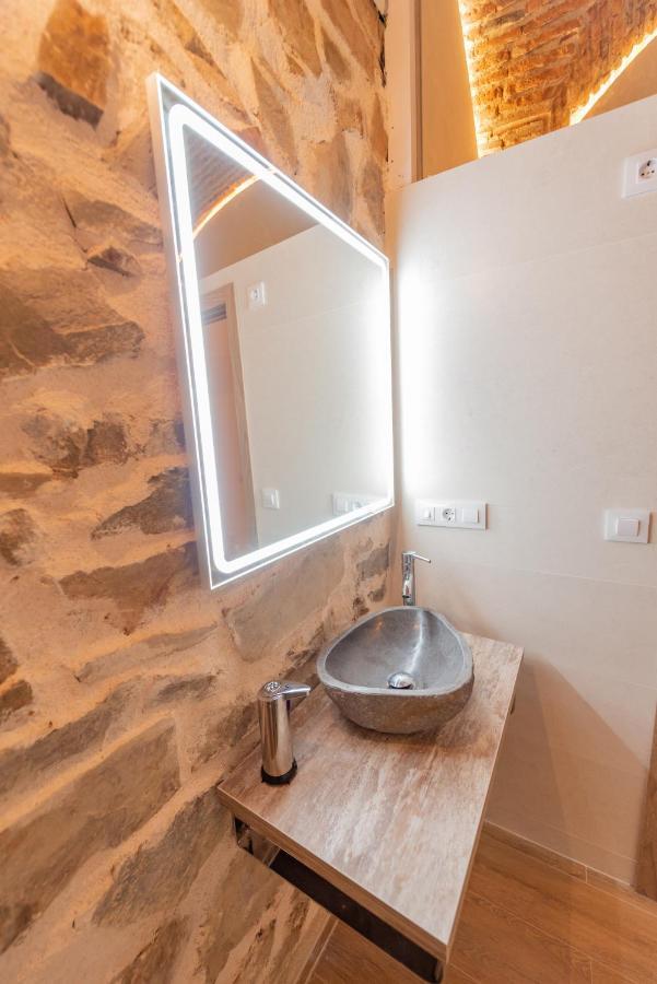 Appartement Galarza Deluxe Casa Xvi-Xvii Parking Privado Gratis à Caces Extérieur photo
