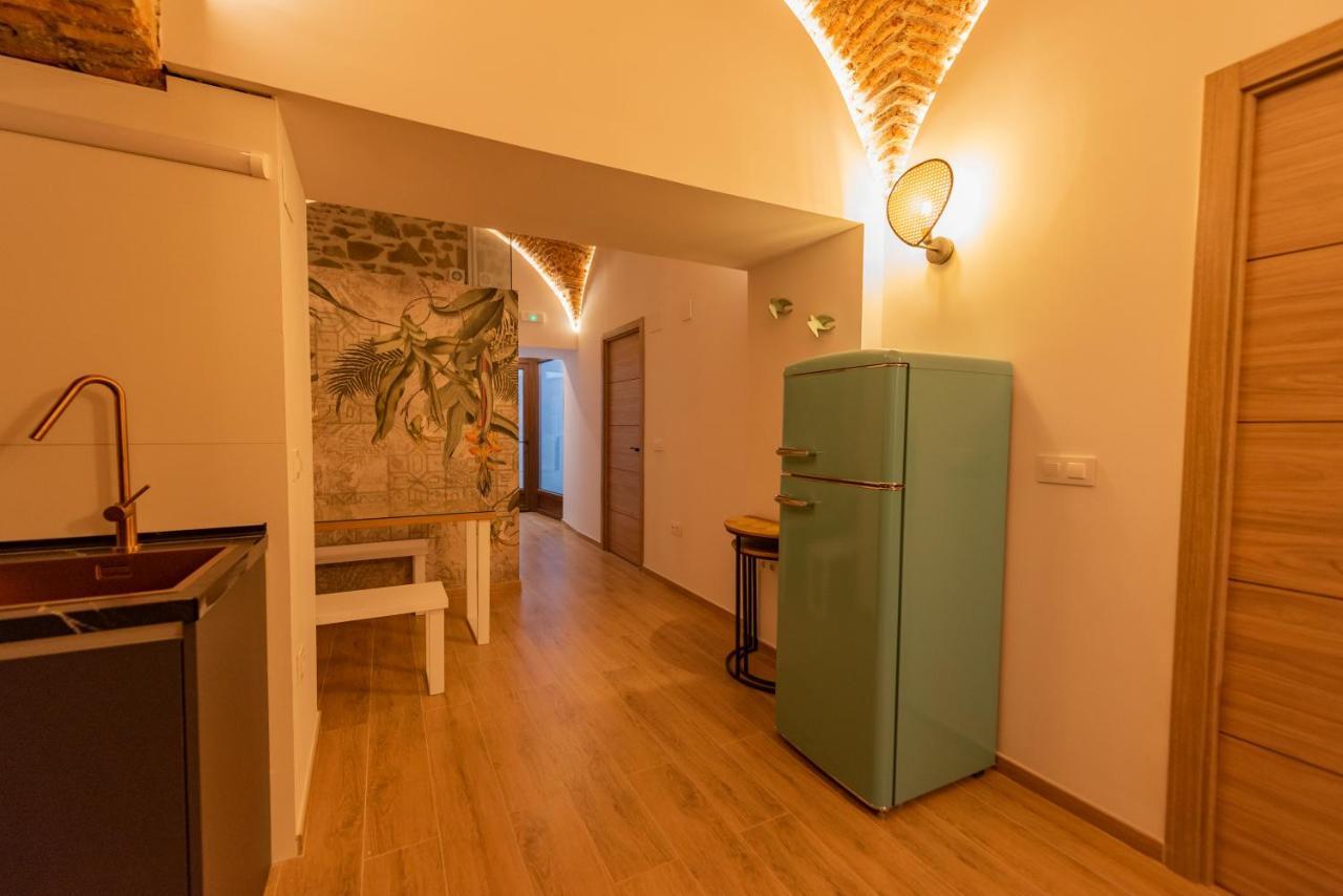 Appartement Galarza Deluxe Casa Xvi-Xvii Parking Privado Gratis à Caces Extérieur photo