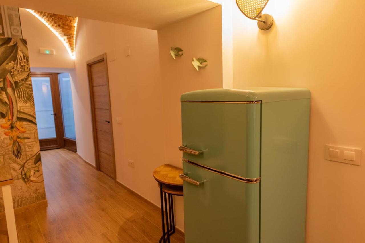Appartement Galarza Deluxe Casa Xvi-Xvii Parking Privado Gratis à Caces Extérieur photo