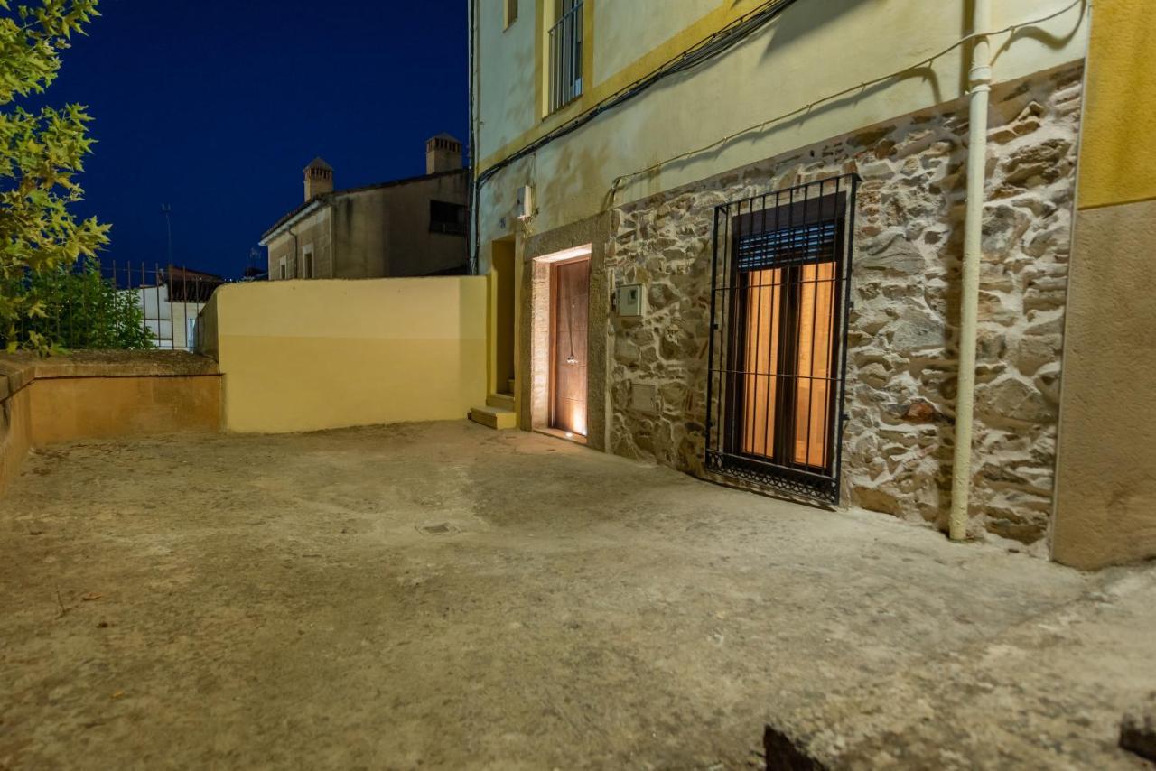 Appartement Galarza Deluxe Casa Xvi-Xvii Parking Privado Gratis à Caces Extérieur photo