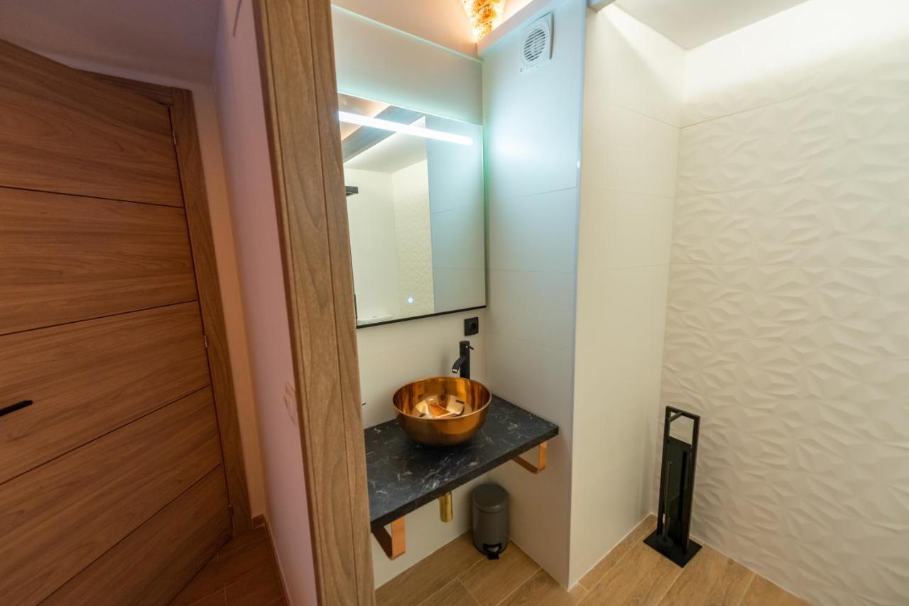 Appartement Galarza Deluxe Casa Xvi-Xvii Parking Privado Gratis à Caces Extérieur photo